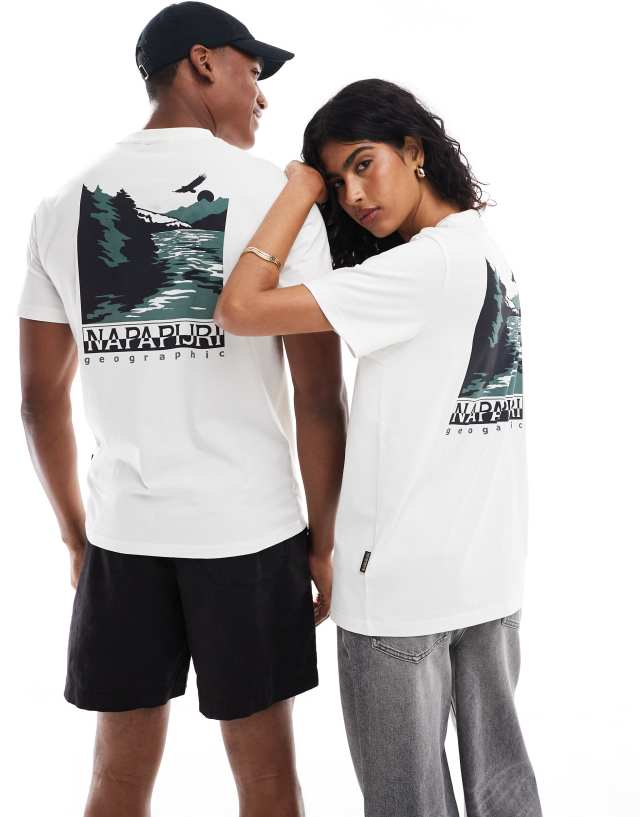 Napapijri - pali landscape backprint t-shirt in white