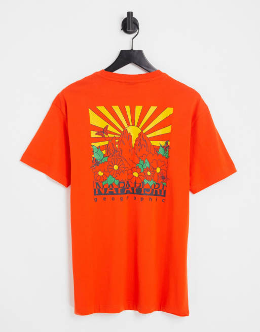 Napapijri – Plan – Pomarańczowy T-shirt z nadrukiem na plecach 