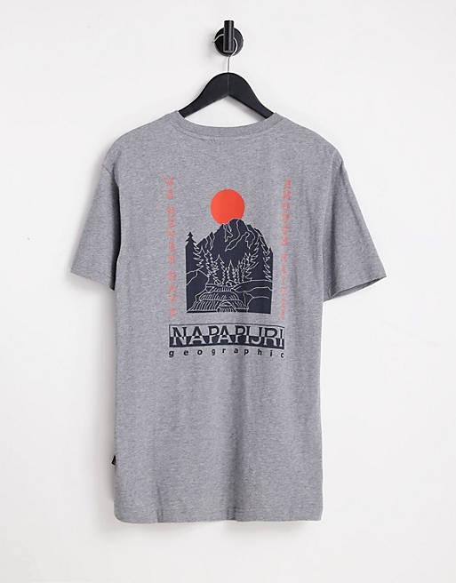 Napapijri - Quintino - T-shirt grigio chiaro con stampa sul retro 