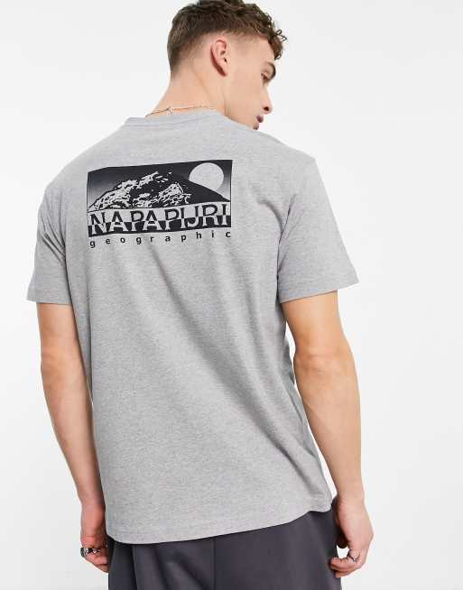 Napapijri - Quito - T-shirt met print op achterkant in grijs, exclusief bij ASOS