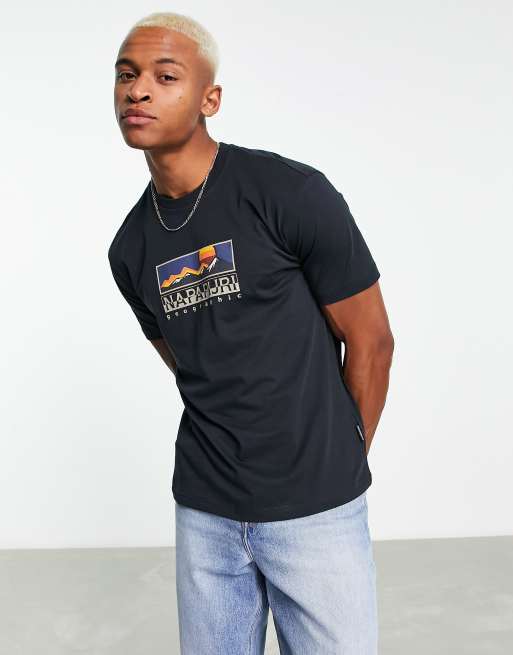 Napapijri - S-Freestyle - T-shirt met grafische bergprint in zwart