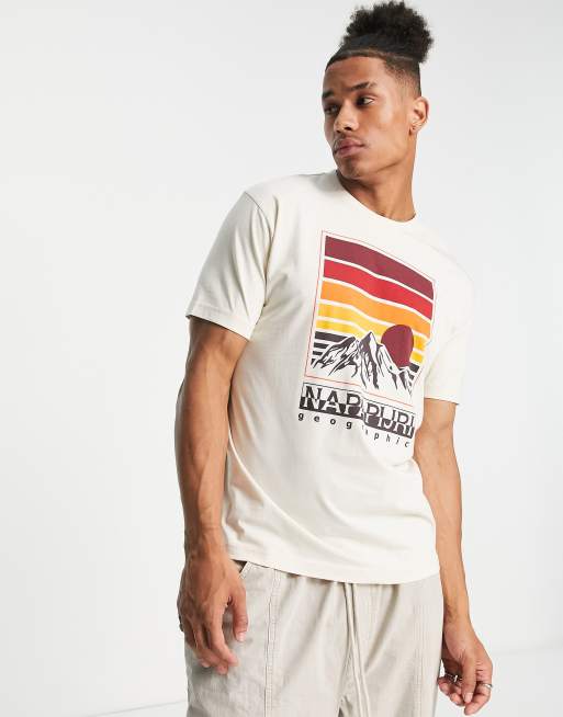 Napapijri – S-Hill – T-Shirt in Wollweiß mit Berg-Grafik