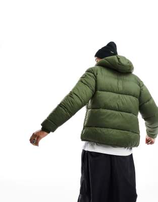 美品　北欧ブランド　NAPAPIJRI　 モスグリーン 美品北欧ブランドNAPAPIJRI モスグリーン