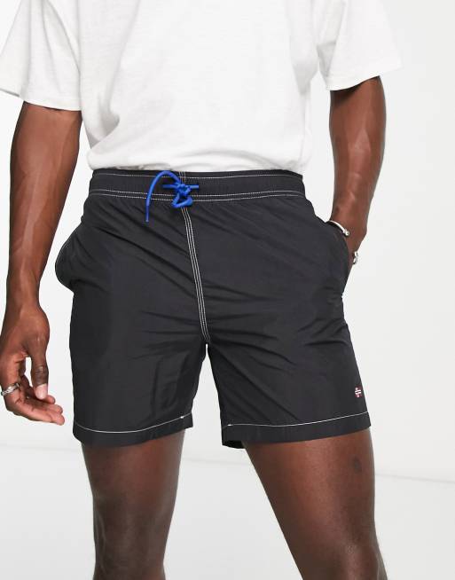 Napapijri Vaslis shorts in black 