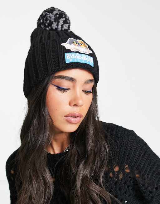 Napapijri x Fiorucci – Bommelmütze in Schwarz