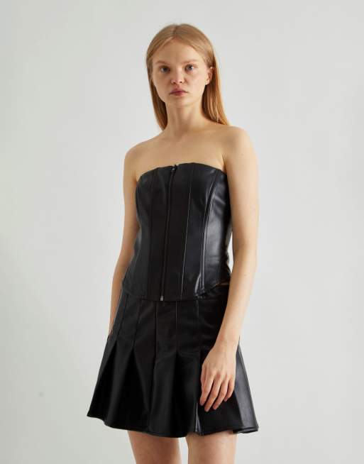 Narrated Bandeau tops in black
