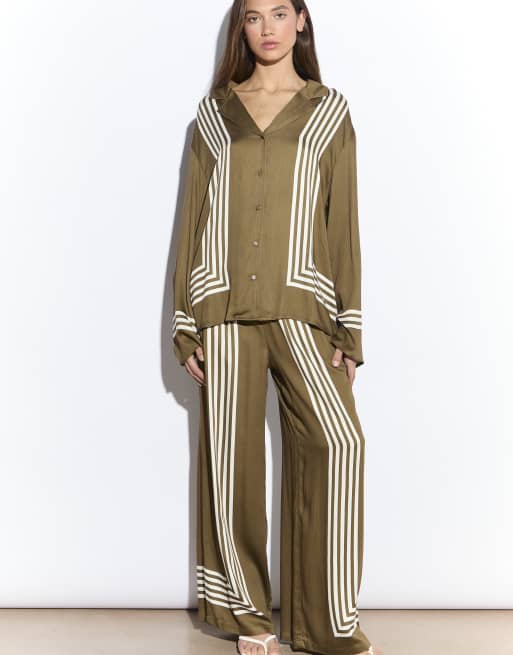 Narrated Button front long sleeve shirt in olive cream stripe, 4 of 4