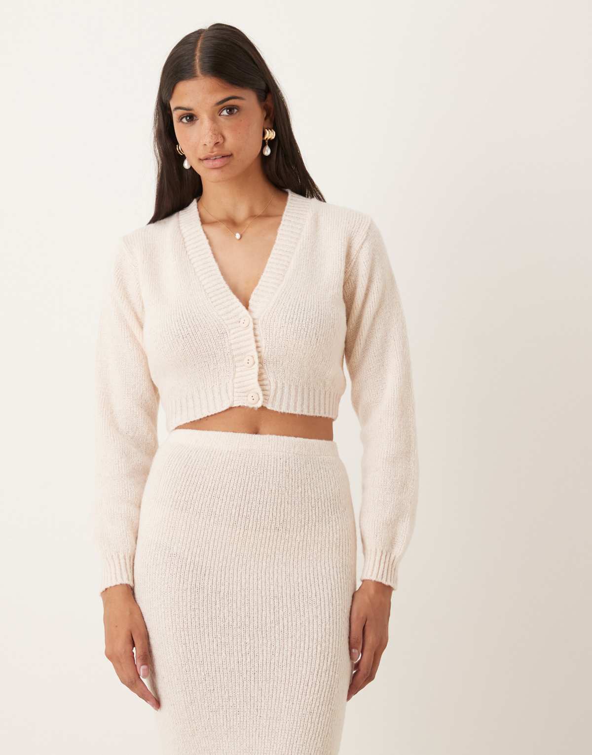 Narrated Cropped cardigan in vanilla