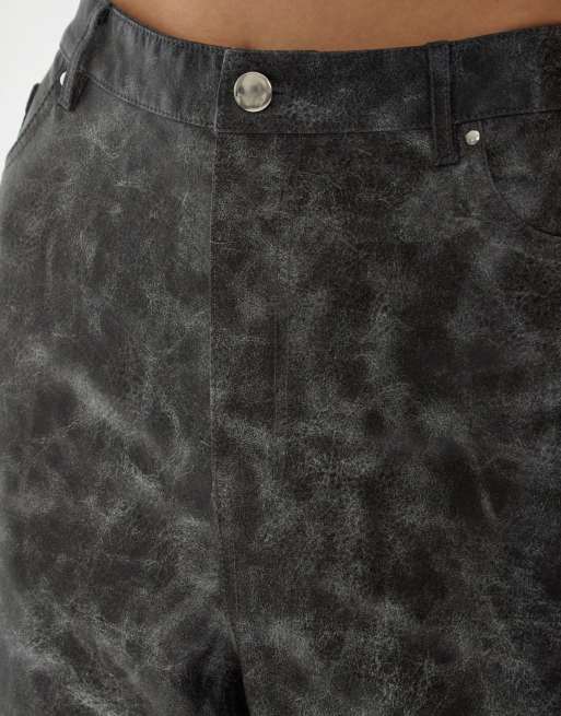 Narrated Cropped trouser in black marble pu, 4 of 4