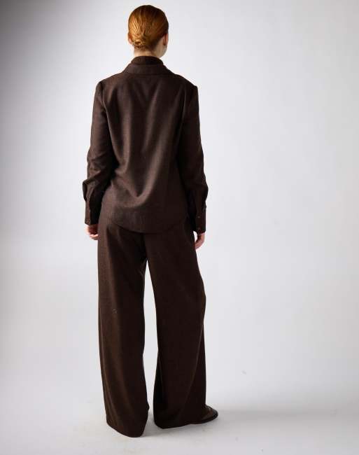 Narrated Drawstring wide leg pants in dark brown, 4 of 4