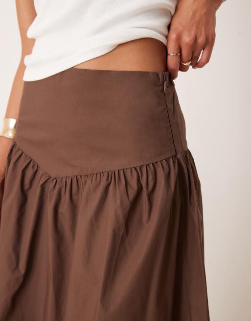 Narrated Dropped waist maxi skirt in brown, 3 of 5
