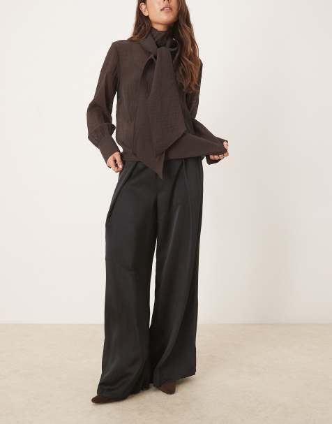 Narrated High waisted wide leg trousers in black sateen - view 1