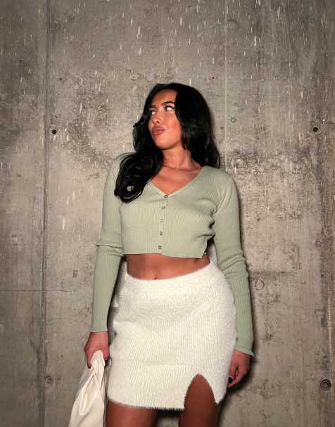 Narrated Long sleeves cropped cardigan in light khaki