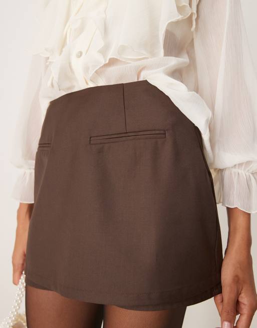 Narrated Mini skort in brown, 2 of 5