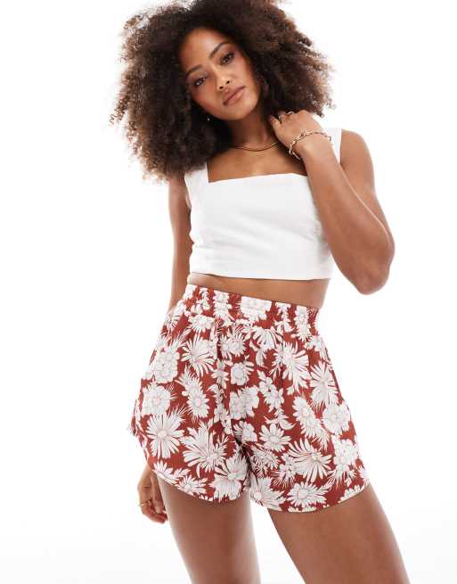 Narrated Resort-floral shorts in brown resot floral
