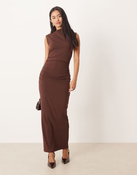 Narrated Sleeveless bodycon midi dress in brown - view 1