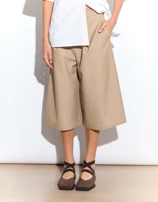 Narrated Tailord long shorts in sand, 3 of 4