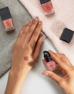 blush liquido nars luster
