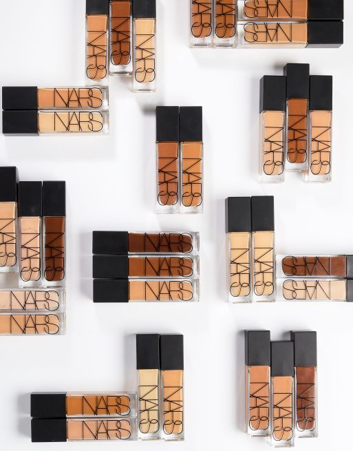 NARS - Natural Radiant - Fondotinta lunga durata, 2 di 4