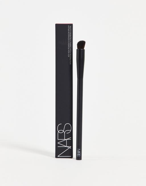 NARS - Pinceau N°24 : pinceau pour ombres à paupières ultra pigmentées