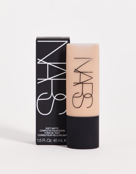 NARS - Zachte, matte foundation - view 1