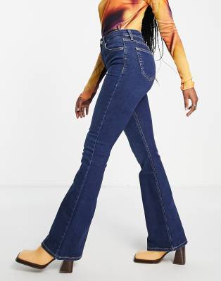   Asos Насыщенно-синие расклешенные джинсы Topshop Jamie-Голубой