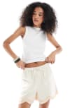 [Native Youth] Native Youth beach embroidered scallop edge shorts in white XS White/orange
