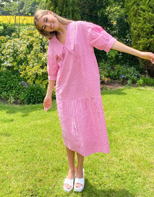 Native Youth – Hängerkleid in Neonrosa gestreift mit Kragen
