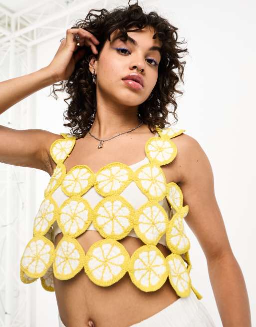 Native Youth - Hæklet croptop med gult citrondesign