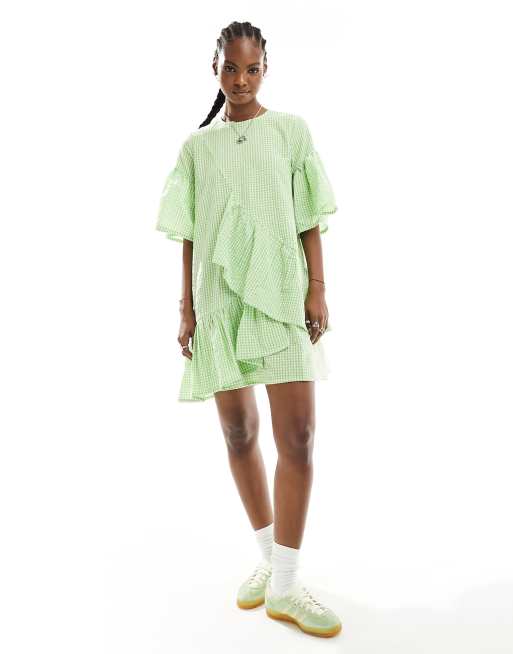 Native Youth – Kurzes Hängerkleid mit Rüschenverzierung und Vichykaromuster in Grün