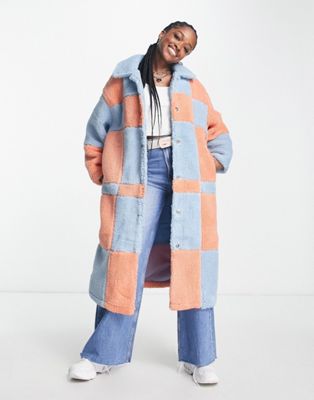 oversized longline coat in checkerboard shearling-Multi