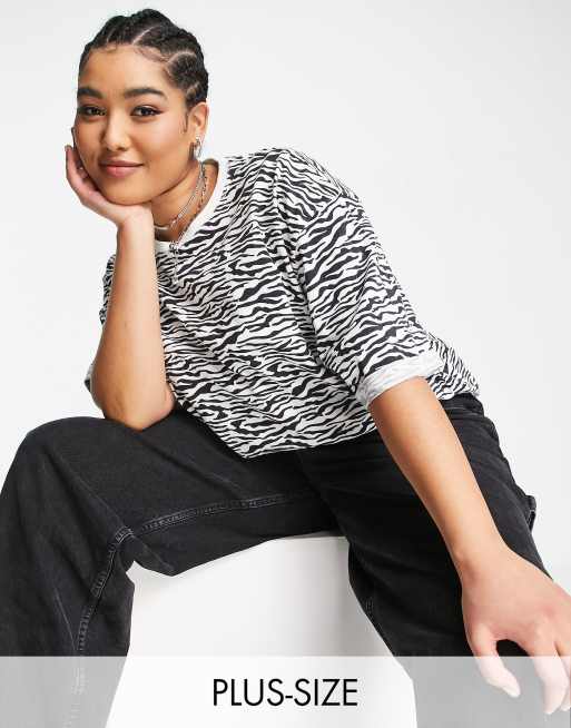 Native Youth Plus - Afslappet T-shirt i vasket zebraprint