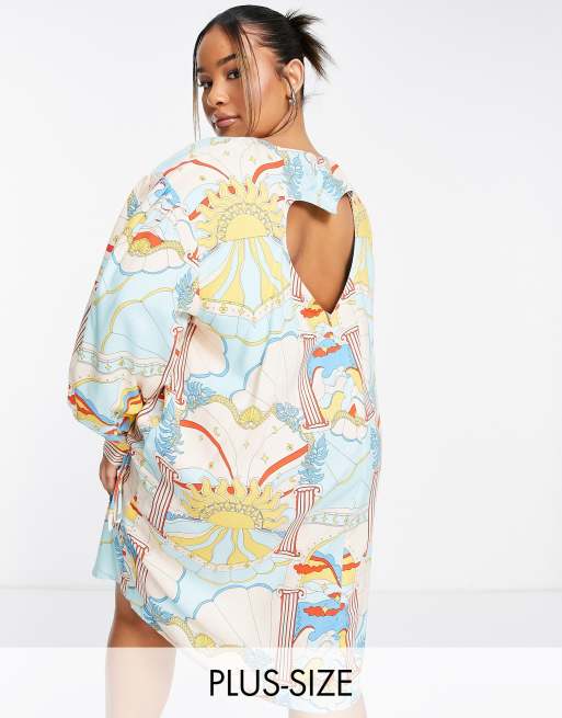 Native Youth Plus – Langärmliges, kurzes Hängerkleid mit Vintage-Print und herzförmigem Zierausschnitt