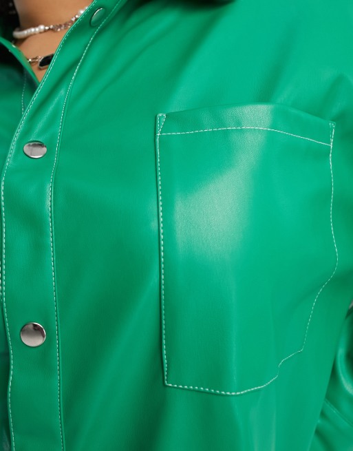 Native Youth Plus - Vestito camicia corto in similpelle PU verde con cuciture a contrasto, 2 di 4