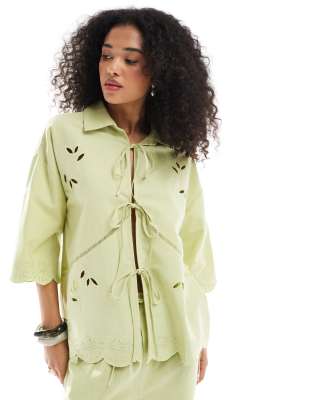 native youth scallop edge tie detail blouse in sage green