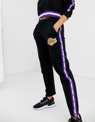 nike lakers joggers