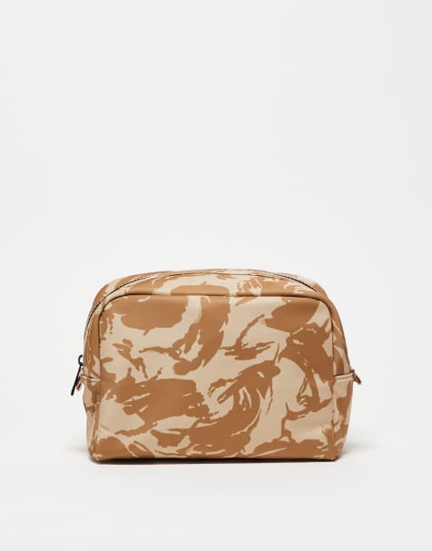 Neceser con estampado de camuflaje de nailon de ASOS DESIGN - view 1