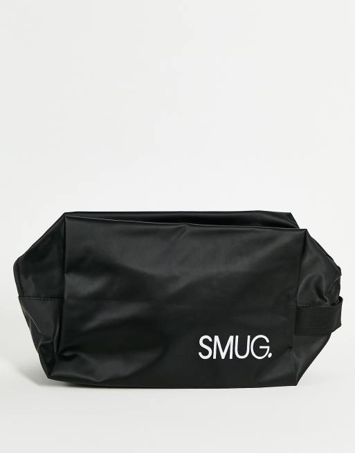 Neceser con logo de SMUG