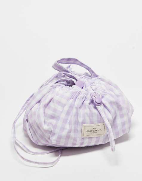 Neceser de maquillaje con estampado de cuadros vichy lilas con cordón ajustable exclusivo de The Flat Lay Co. x ASOS - view 1