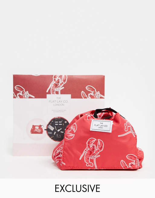 Neceser de maquillaje con estampado de langostas y cordón ajustable exclusivo de The Flat Lay Co. x ASOS