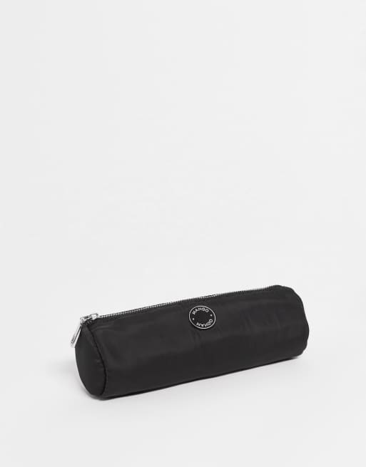 Neceser de maquillaje negro de Mango