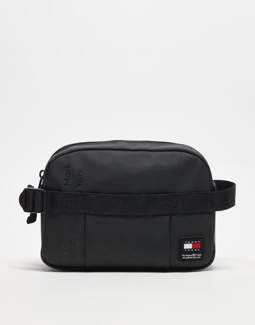 Neceser negro de diario de Tommy Jeans