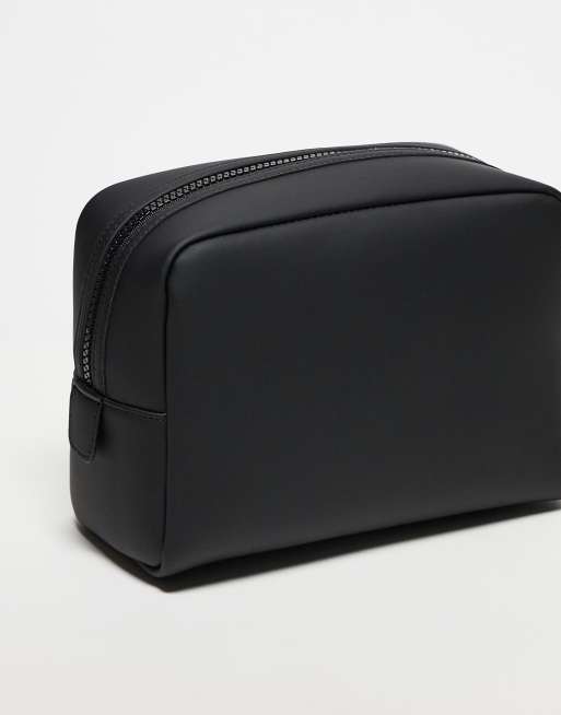 Neceser negro engomado de ASOS DESIGN ASOS