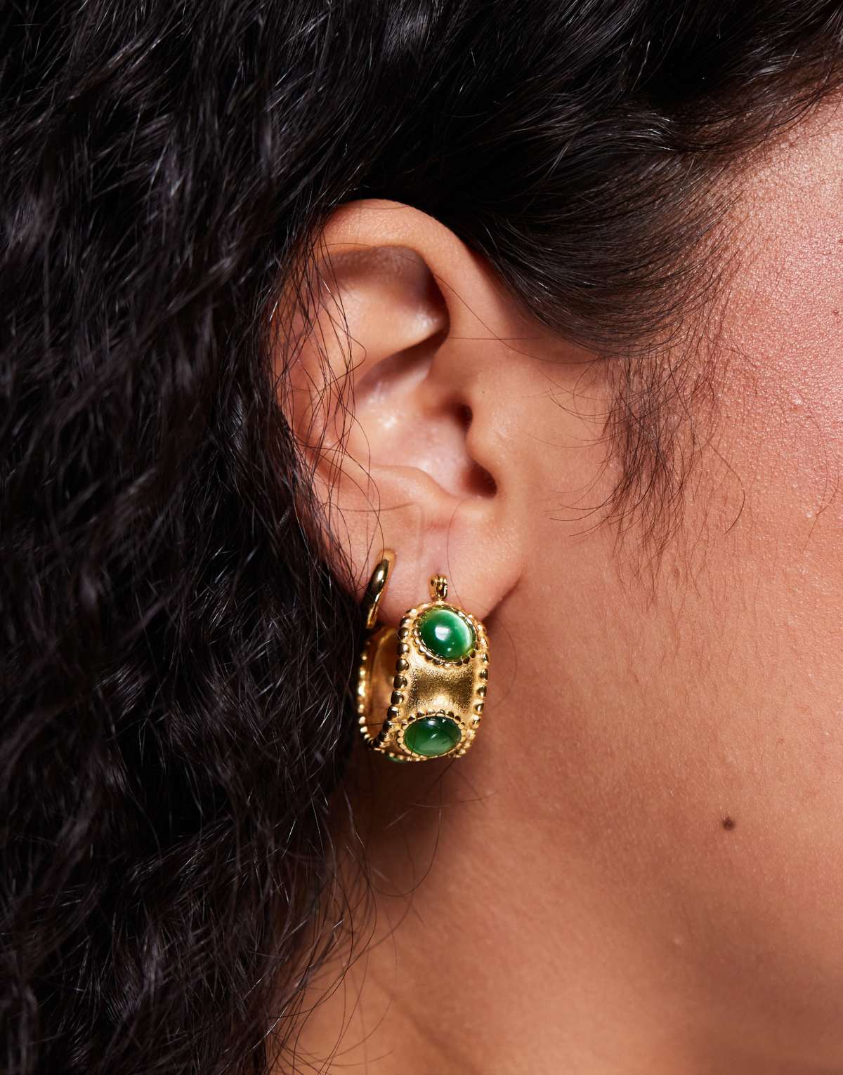 Neck On The Line bali emerald green stone hoop earrings in gold plated