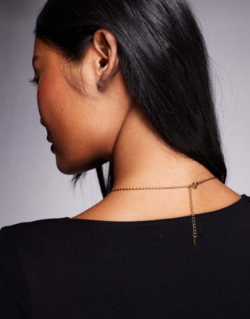 Neck On The Line - Collana placcata oro con croce con pietre, 3 di 3