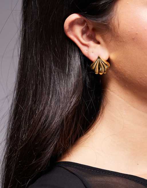 Neck on the Line - Geplooide oorknopjes in vintage stijl in goudkleur