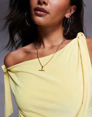 Neck On The Line Gold Plated Stainless Steel T-bar Chain Necklace