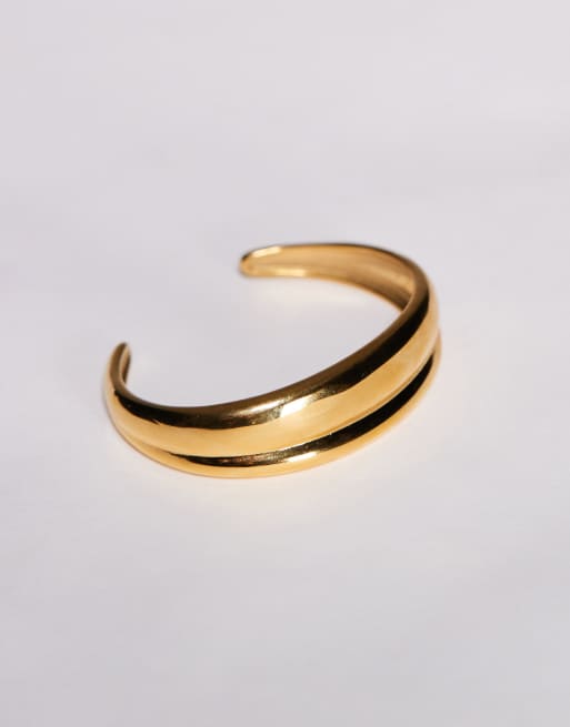 Neck on the Line – Guldpläterad, kraftig armring med smält design, 2 av 3