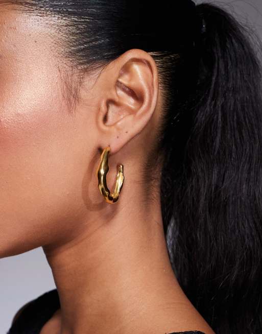 Neck on the Line - Oorringen met gesmolten design in vintage verguld