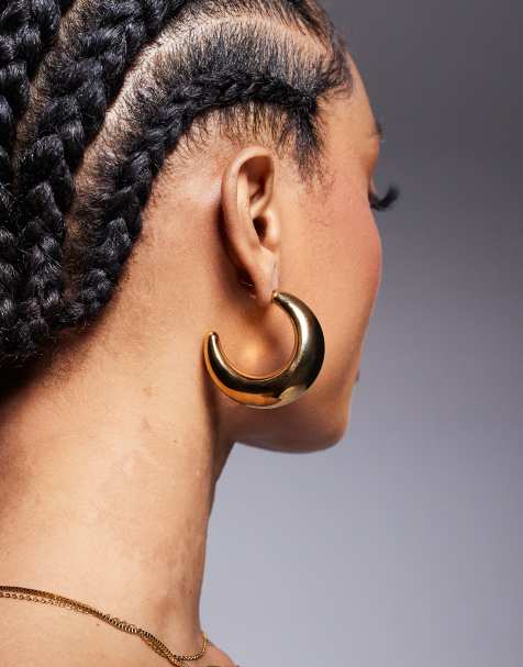 Neck On The Line oversized crescent hoops in gold plated - view 1